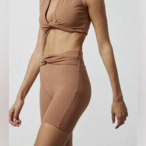 New Le Ore x UO twist front bike shorts. XS